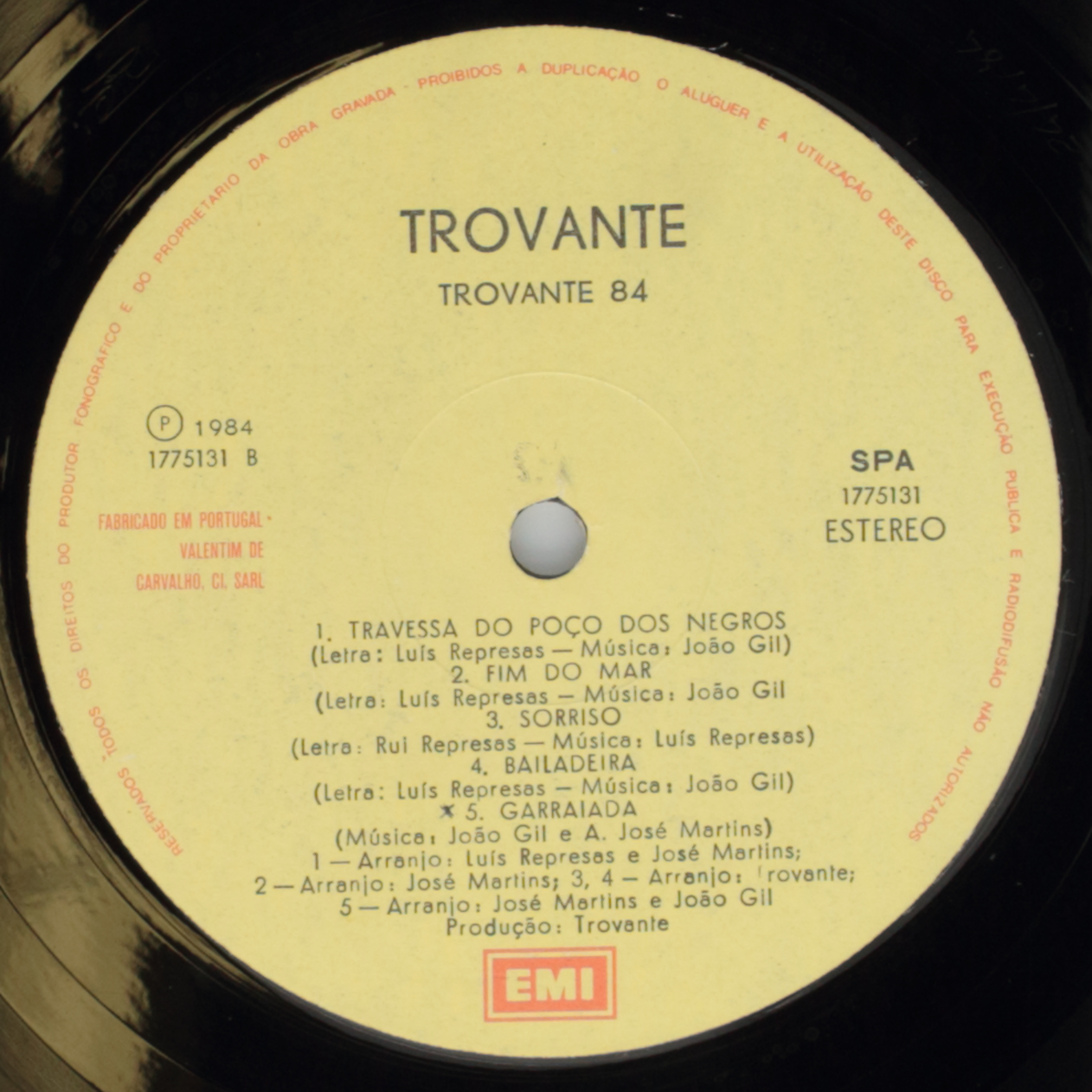 Trovante 84