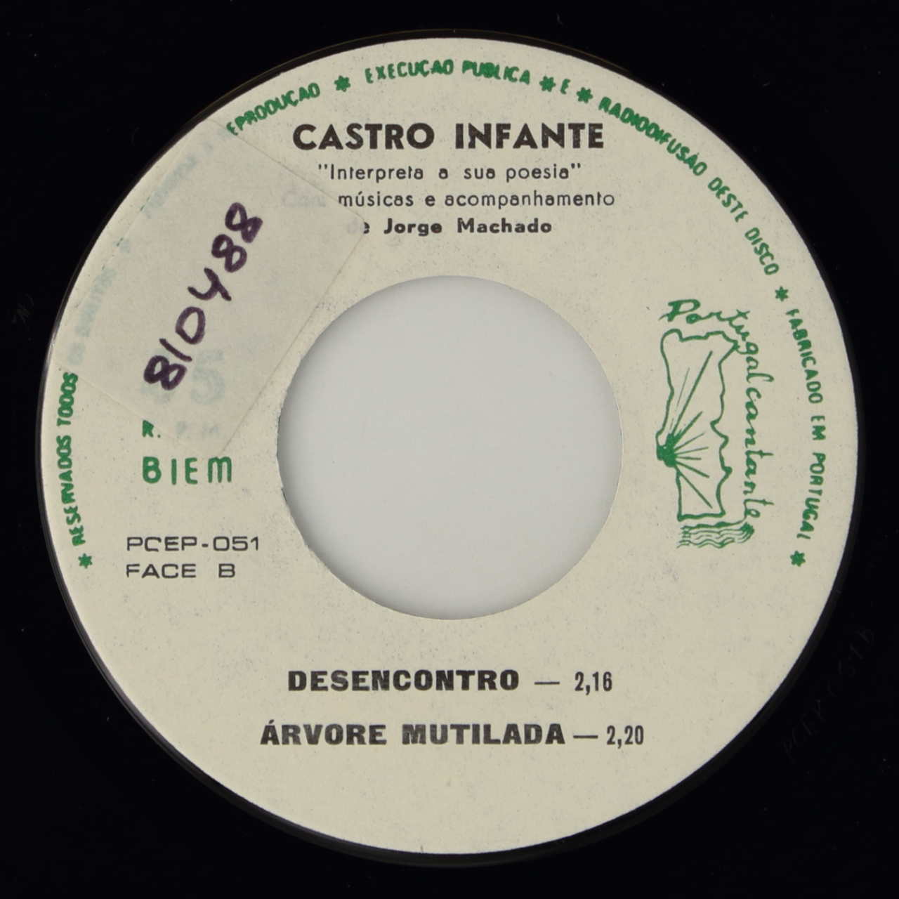 Castro Infante interpreta a sua poesia