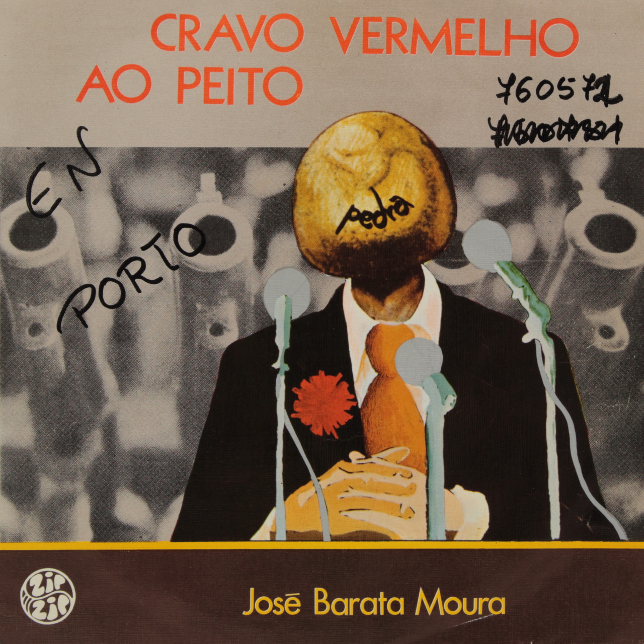 Cravo vermelho ao peito