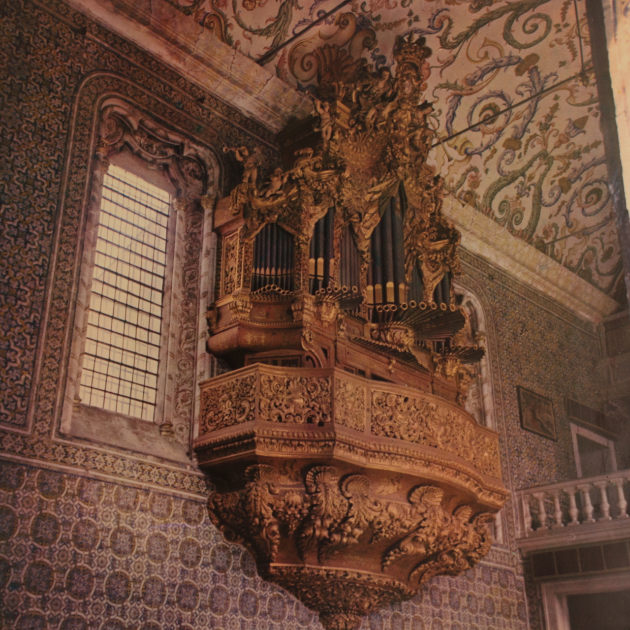 O orgão da capela da Universidade de Coimbra