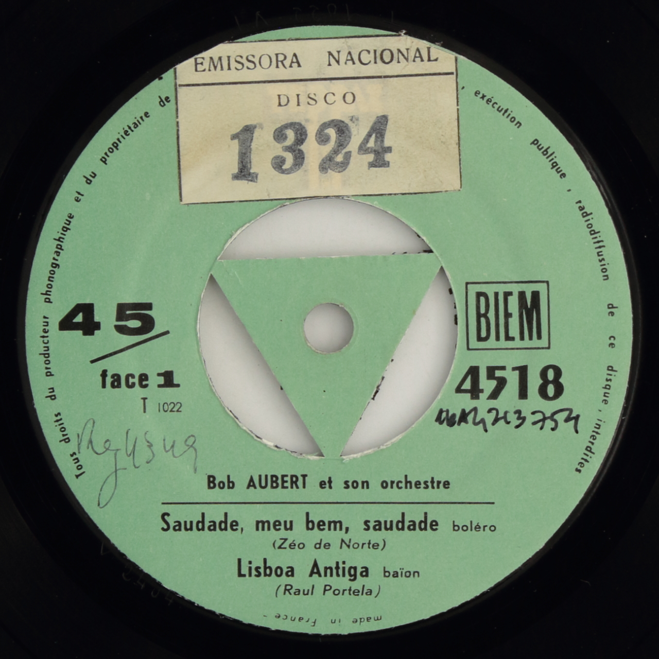 Bob Aubert son orchestre et ses fados
